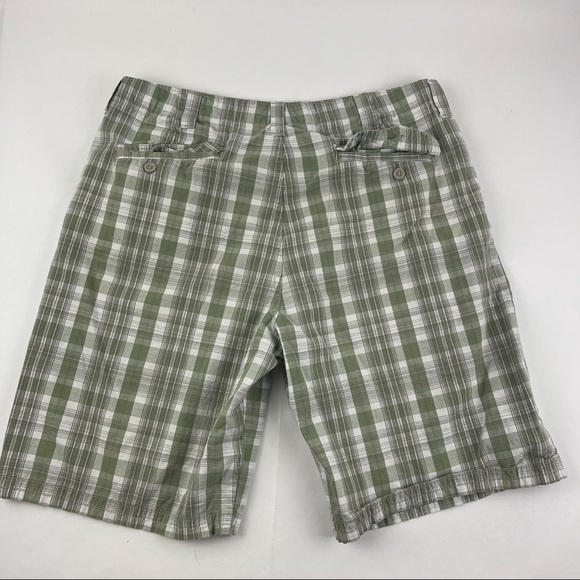 Wrangler Jeans Shorts Mens 36 Green White Plaid Flat Front Pockets - Picture 4 of 9